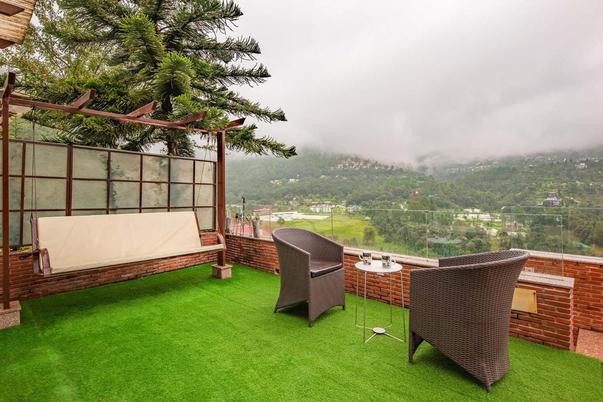 Stayvista At Oberoi'S Chalet Bhīm Tāl Extérieur photo